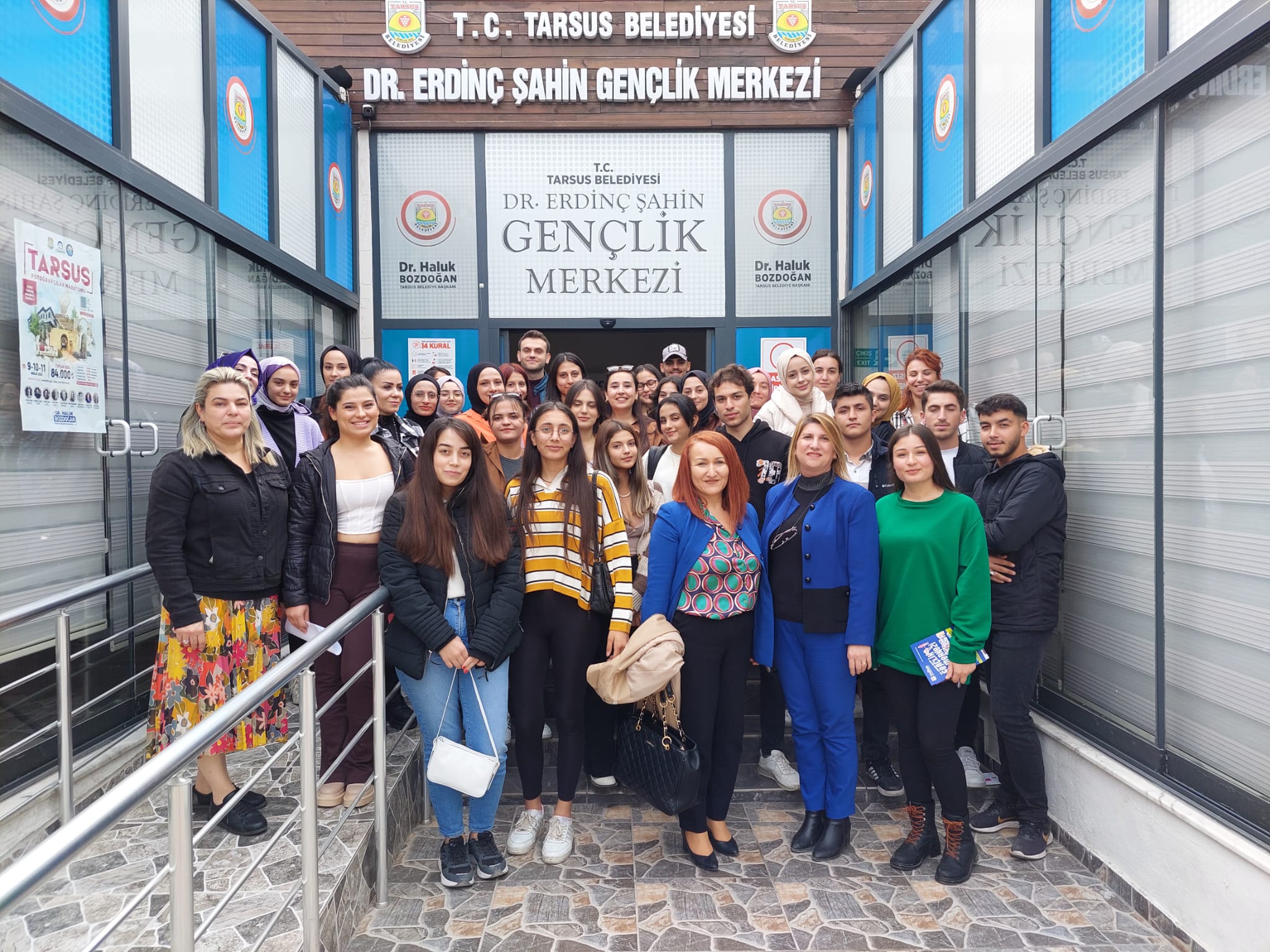 TARSUS BELEDİYESİ ÜNİVERSİTE ÖĞRENCİLERİNE TANITIM FAALİYETİ DÜZENLEDİ
