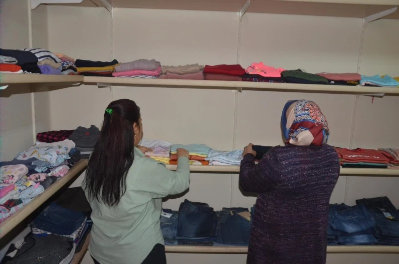 Ereğli Belediyesi, sosyal yardım kapsamında ihtiyaç sahibi vatandaşlarına destek olmaya devam ediyor.