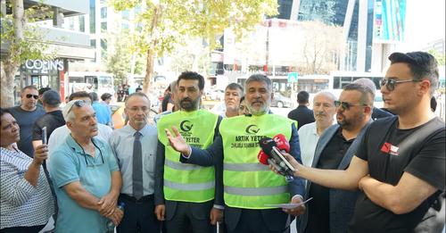 Milli Yol Partisi Genel Başkanı Remzi Çayır, Ankara Güvenpark’ta Vergiler Ve Zamlara Karşı “Duran Adam Eylemi” Yaptı.