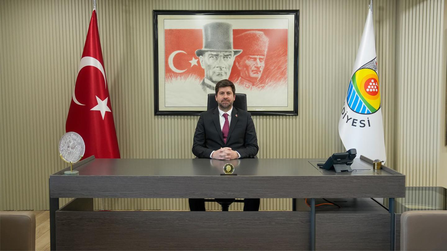 TARSUS BELEDİYE BAŞKAN ALİ BOLTAÇ 29 EKİM CUMHURİYET BAYRAMI MESAJI YAYIMLADI.