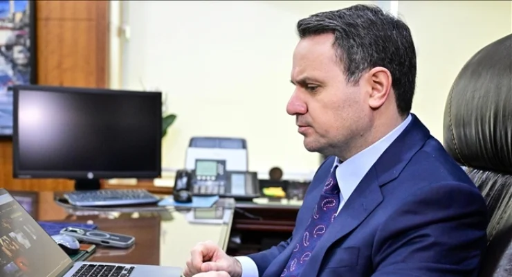 ÖZGÜR ÖZEL İDDAA ETTİ AKIN GÜRLEK AÇIKLAMA VE SAVUNMA YAPMAK YERİNE TAZMİNAT DAVASI AÇTI