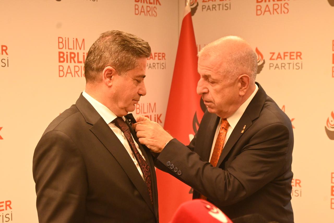 MHP MYK Eski Üyesi Mustafa Ertekin,Prof. Dr. Bengi Başer, BBP Sivas Eski Milletvekilli Nevzat Yanmaz Zafer Partisine Katıldı.