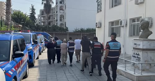 Mersin’de Fuhuş Operasyonu! 6 Kişi Tutuklandı.