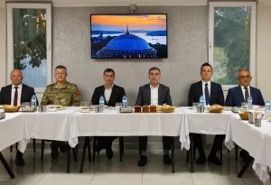 ERKOL VE DANACI İÇİN VEDA YEMEĞİ