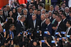 “EYYY AKP’LİLER AMANETE İHANET ETTİNİZ”