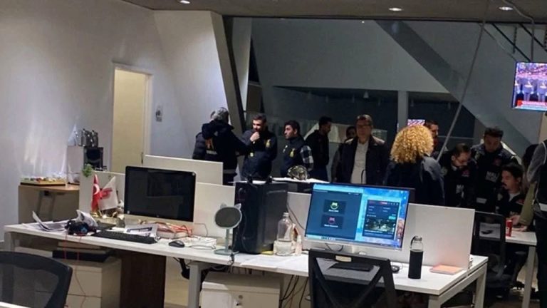 Halk TV’nin Yayını Durduruldu, Kayyım Atandığı Duyuruldu.