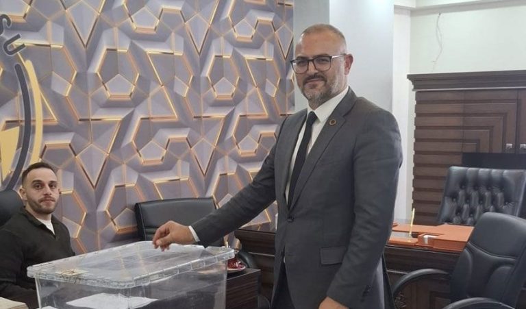 YILMAZ YENİDEN BARO BAŞKANI