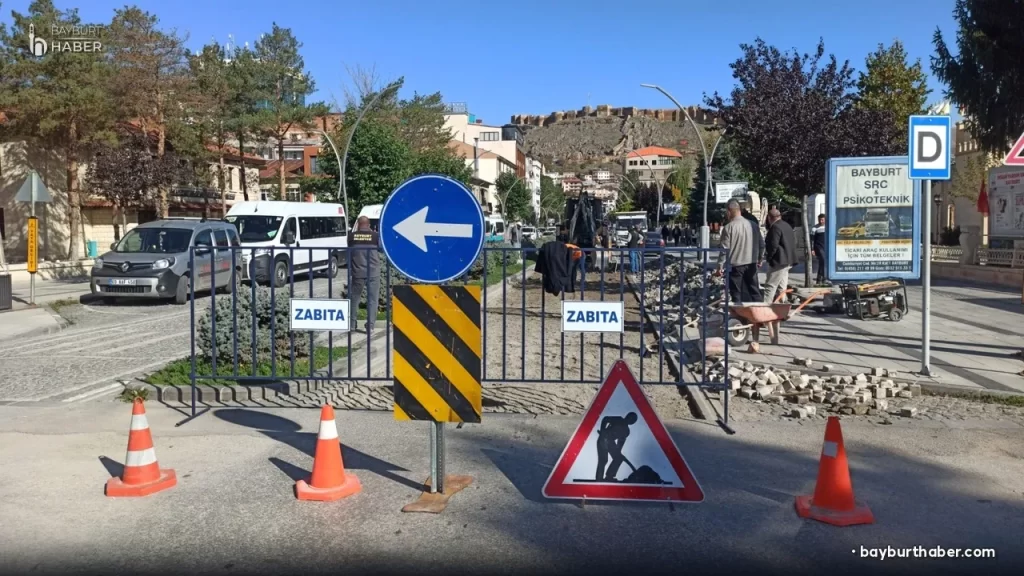 CUMHURİYET CADDESİ’NDE YOL ÇALIŞMASI