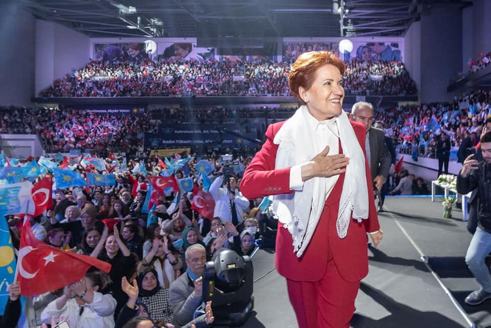 İYİ PARTİ GENEL BAŞKANI AKŞENER,BÜYÜK KADIN BULUŞMASINDA KONUŞTU.