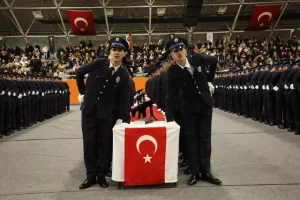 461 POLİS ÖĞRENCİSİ YEMİN EDİP MEZUN OLDU