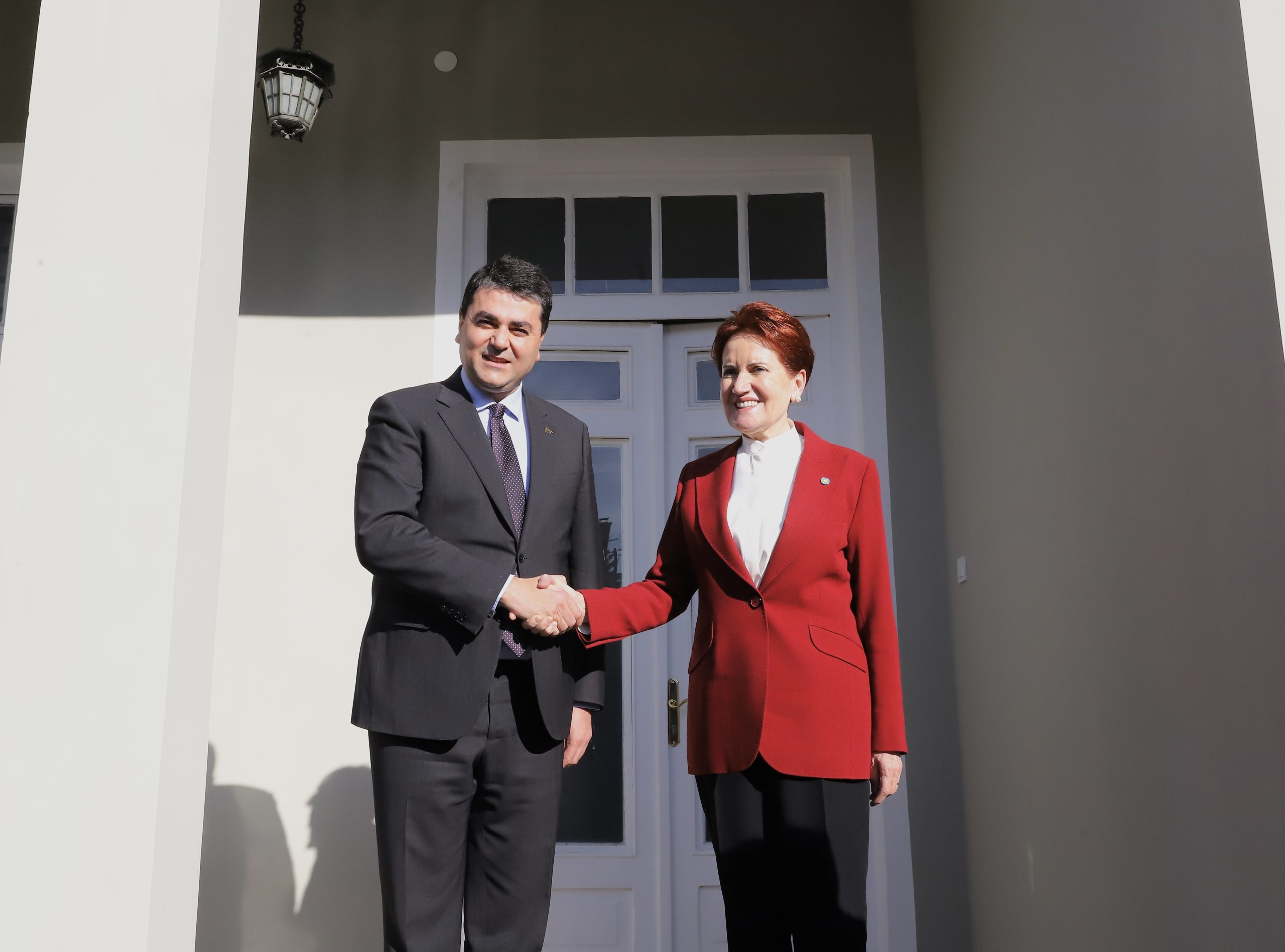 İyi Parti Genel Başkanı Akşener Liderler Turunda: Uysal İle Görüştü.