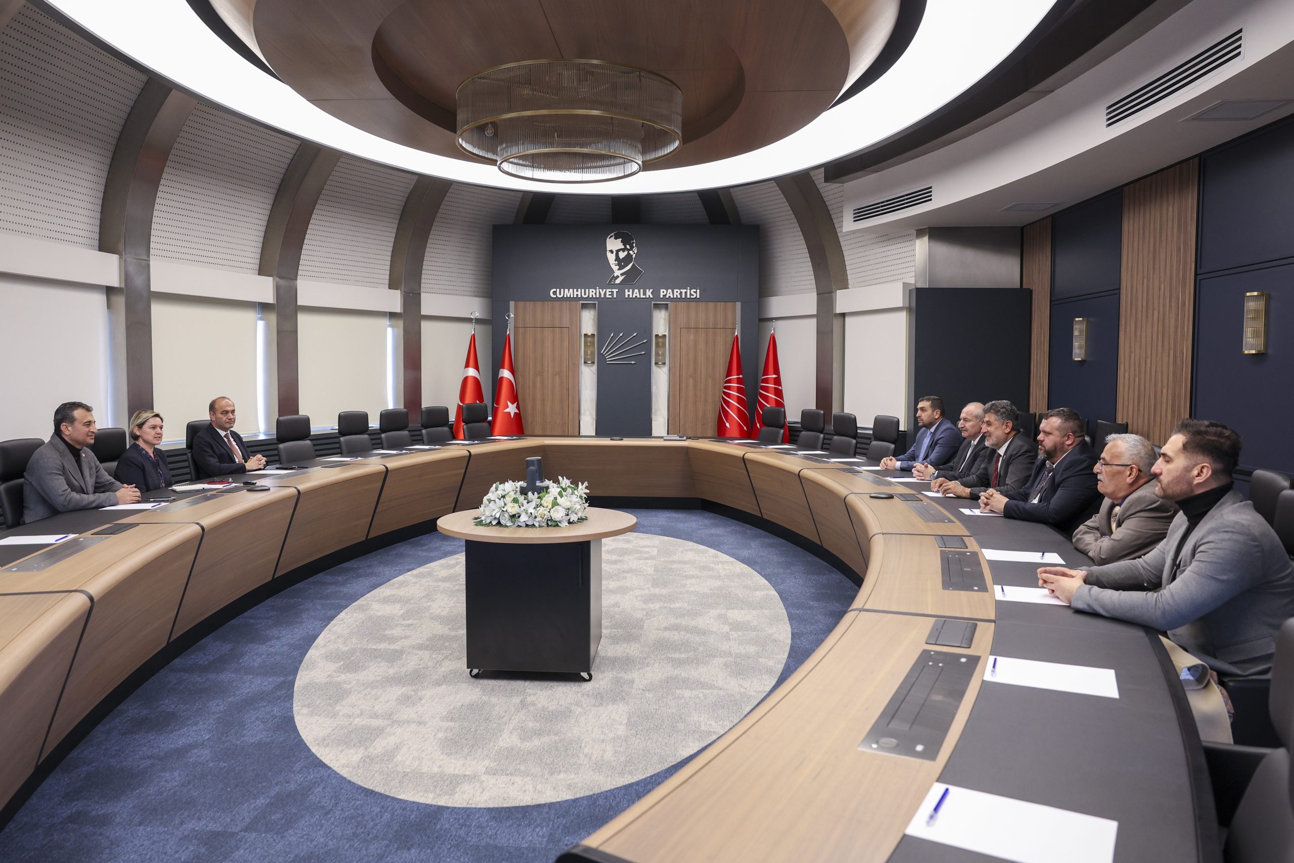 Milli Yol Partisi Genel Başkanı Remzi  Çayır’dan CHP’ye Dayanışma Ziyareti.