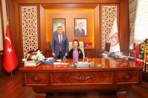 VALİ ELDİVAN KOLTUĞU DİLANAZ EMİR’E DEVRETTİ