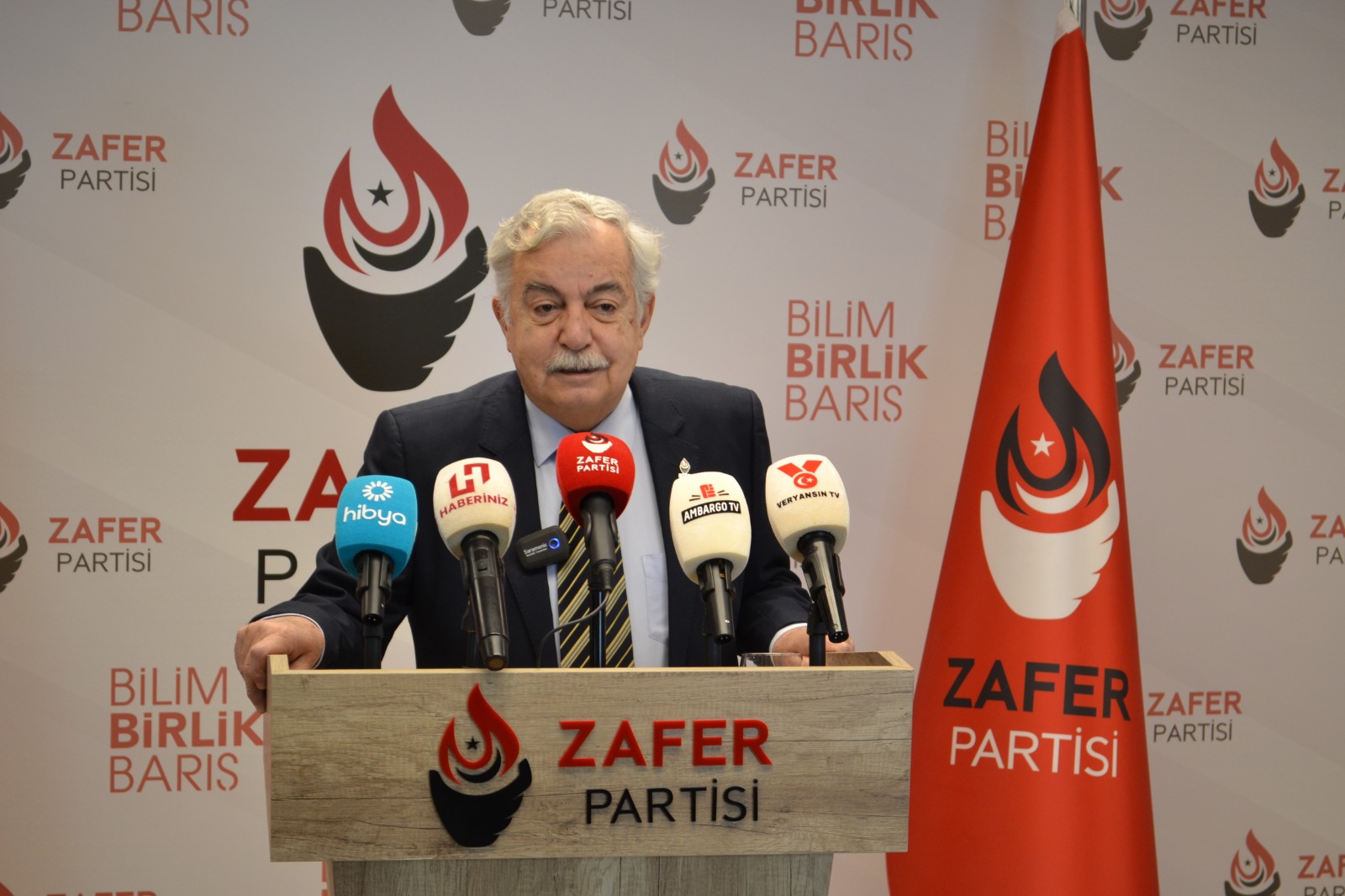 Zafer Partili Prof. Dr. Şükrü Sina Gürel: “YENİ YASA İLE YANGINDAN MAL KAÇIRMA”