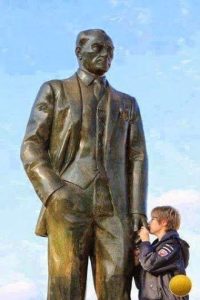 “EĞİTİMSİZ SEÇMEN”