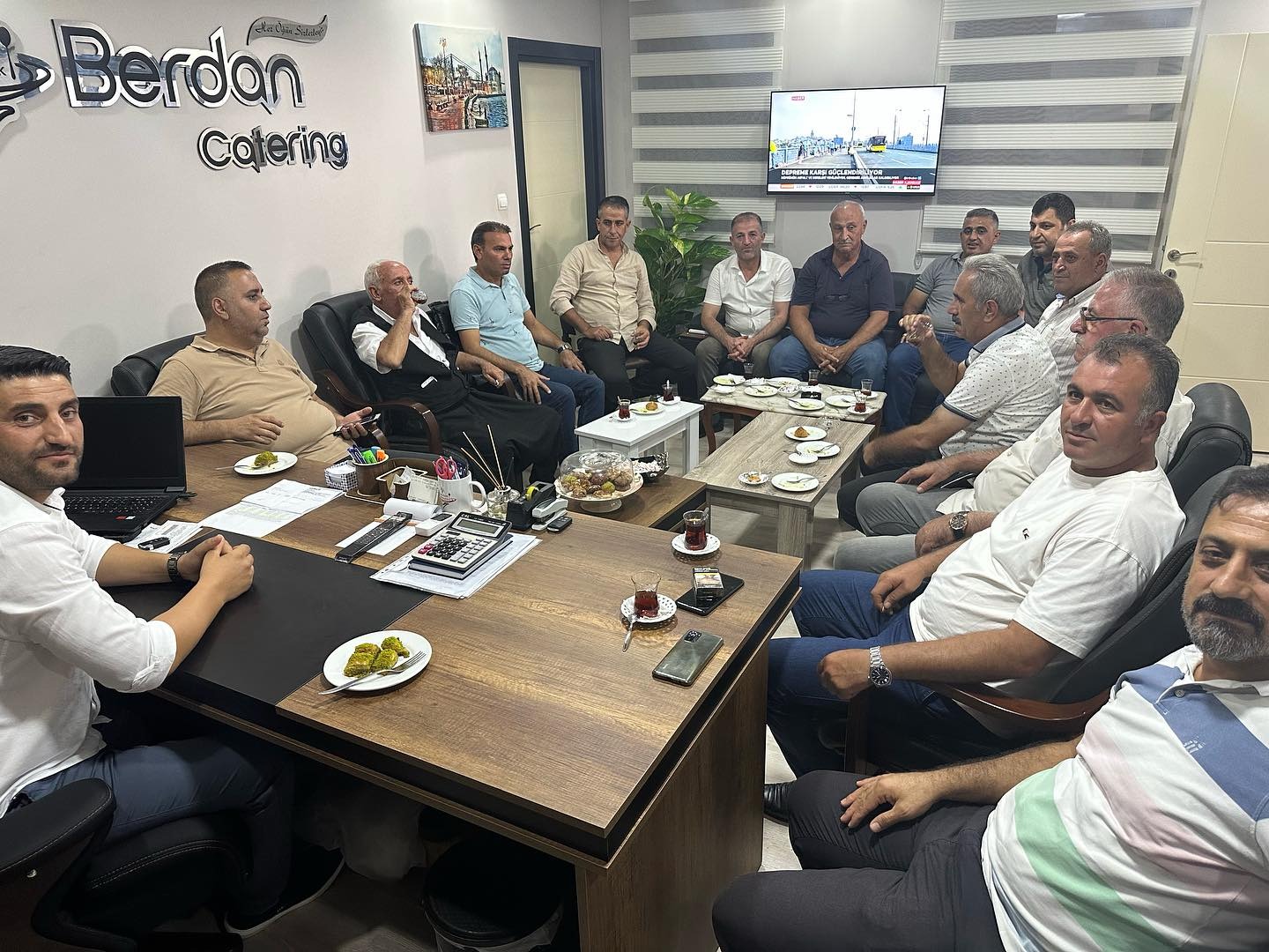ŞEVKET CAN YENİDEN BELEDİYE BAŞKAN ADAYI MI?