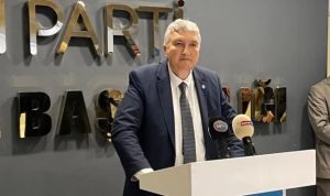 ERDİNÇ ÇOBANOĞLU BAYRAKLI BELEDİYE BAŞKAN ADAYLIĞI İÇİN BASIN AÇIKLAMASI YAPTI