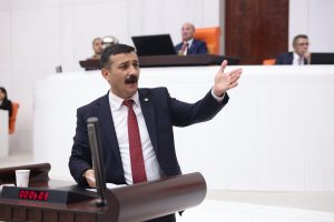 Türkoğlu, “Alinur Aktaş Reis’i Takmıyor!” dedi; Meclise Önerge Verdi…