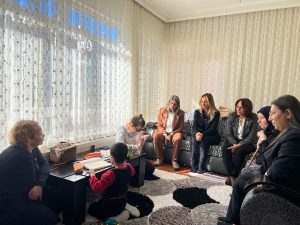 CHP AİLE VE SOSYAL HİZMETLERDEN SORUMLU GENEL BAŞKAN YARDIMCISI VE KADIN KOLLARI GENEL BAŞKANI AYLİN NAZLIAKA’DAN TAZİYE ZİYARETİ