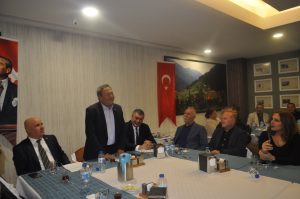 DOST MECLİSİ PLATFORMU YILIN SON TOPLANTISINI BALGAT HÜSREV LOKANTASINDA YAPTI.