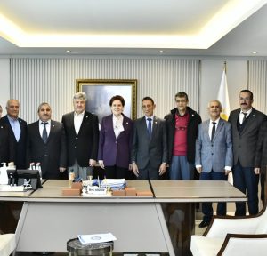 MHP VE BBB PARTİ MECLİS ÜYELERİ İYİ PARTİYE KATILDILAR