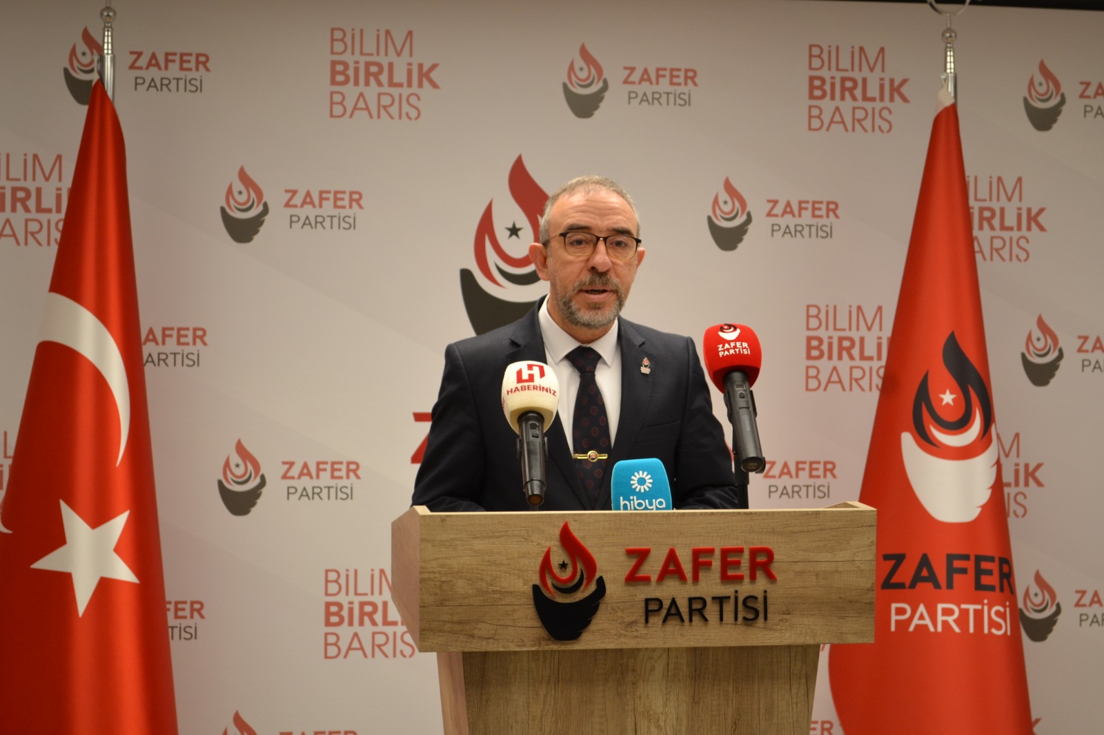 Zafer Partisi Milli Güvenlikten Sorumlu Genel Başkan Yardımcısı Fikret Bayır Basın Toplantısı Düzenledi.