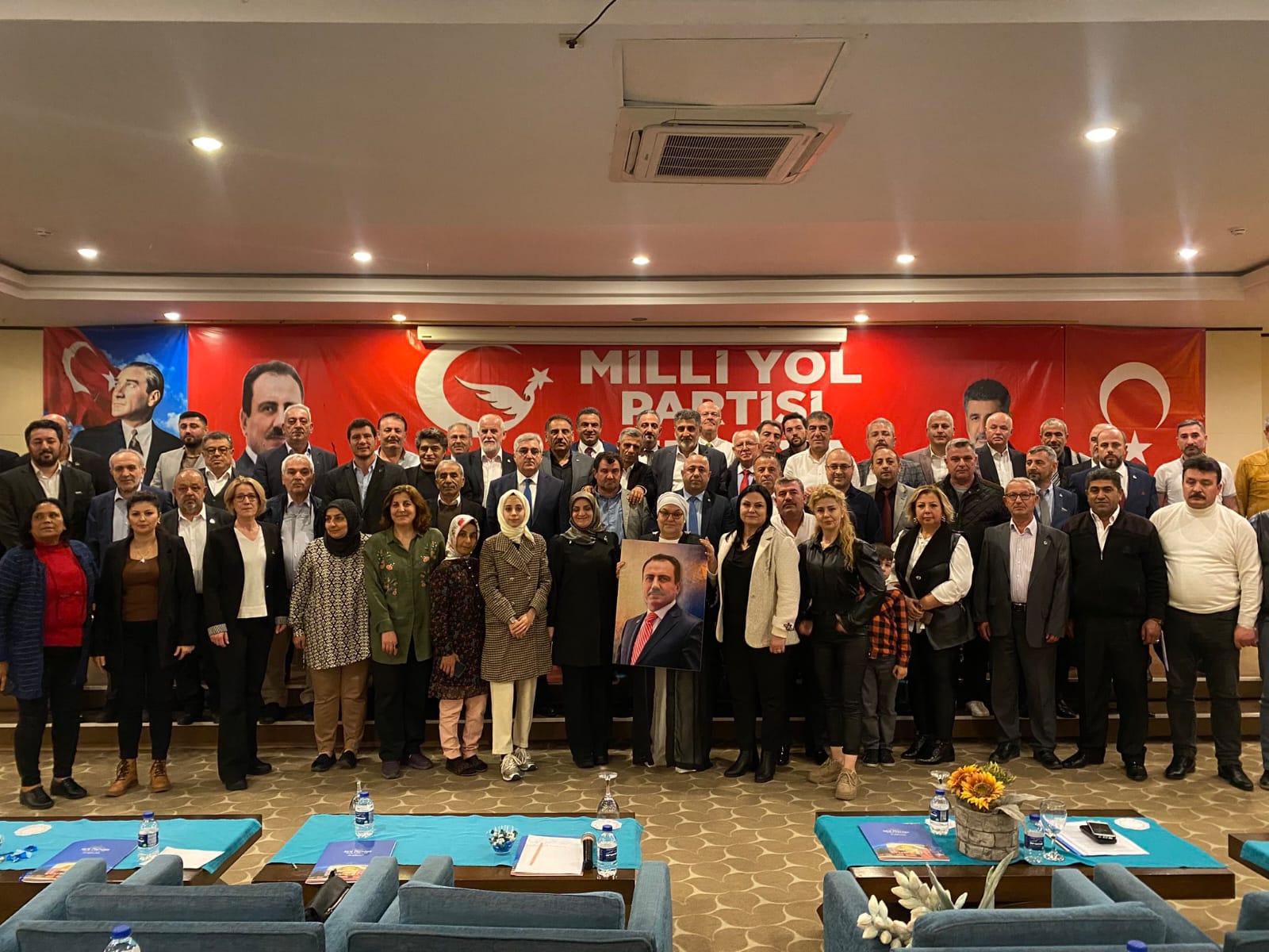 MİLLİ YOL PARTİSİ GENİŞLETİLMİŞ İSTİŞARE TOPLANTISI BİTTİ.
