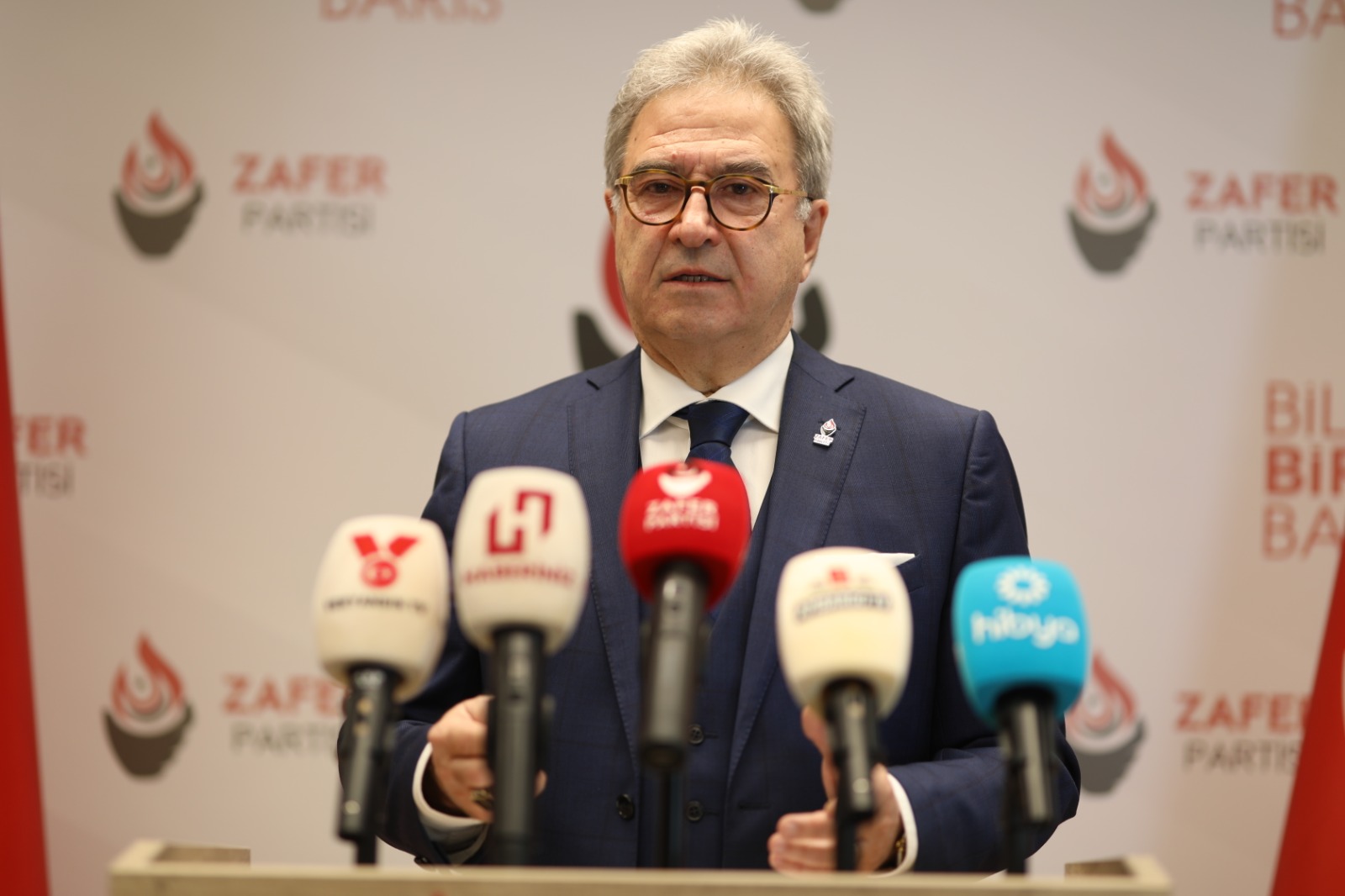 ZAFER PARTİSİ SÖZCÜSÜ PROF DR. ALİ ŞEHİRLİOĞLU BASIN TOPLANTISI DÜZENLEDİ.