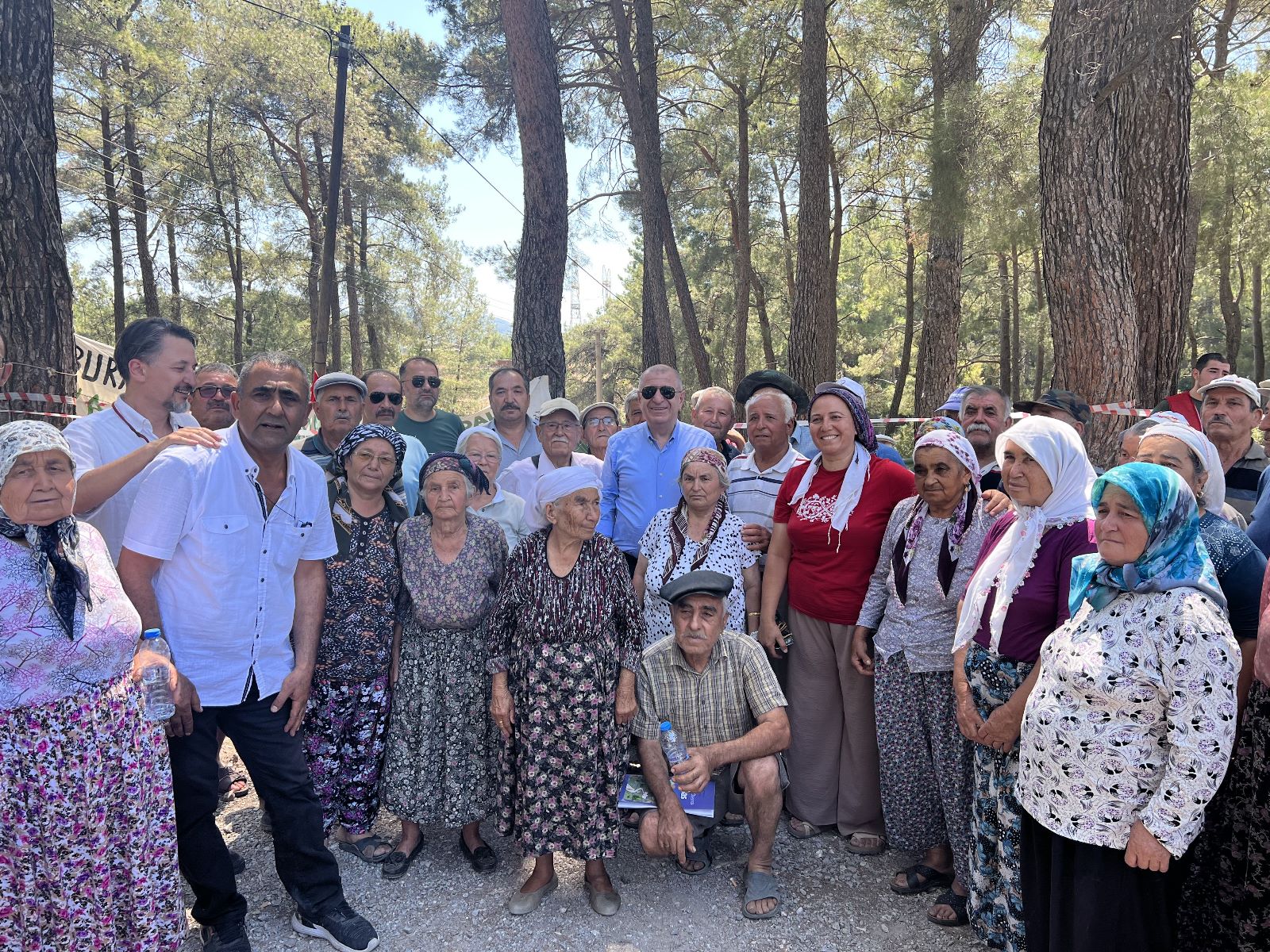Zafer Partisi Genel Başkanı Prof. Dr. Ümit Özdağ, Akbelen Ormanı’nda Basın Açıklaması Yaptı.