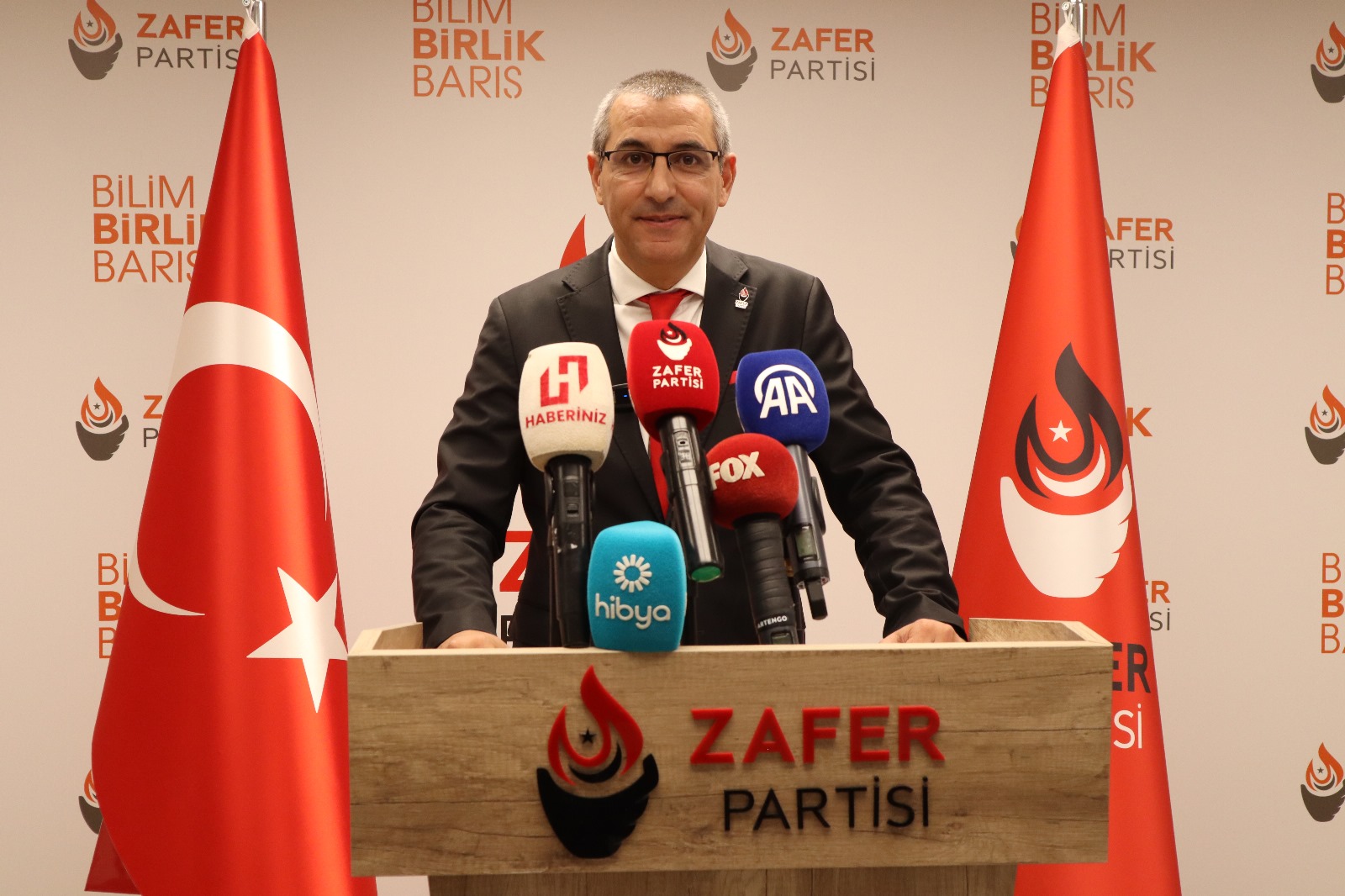 Zafer Partisi Sözcüsü Uğur Batur, Türkiye Gündemine İlişkin Basın Açıklaması Yaptı.
