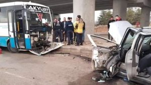 Ankara’da otobüs ve otomobil çarpıştı! Yaralananlar var