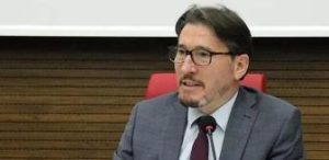 MİMARLIK FAKULTESİNE İLAHİYATÇI MUHİTTİN KAPANŞAHİN ATANDI TEPKİ ÇEKTİ
