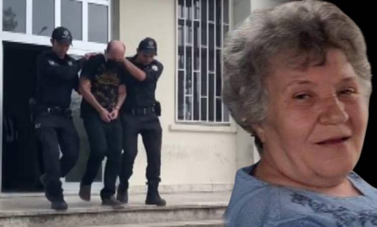 Annesini Öldürüp 15 Saat Başında Bekledi.