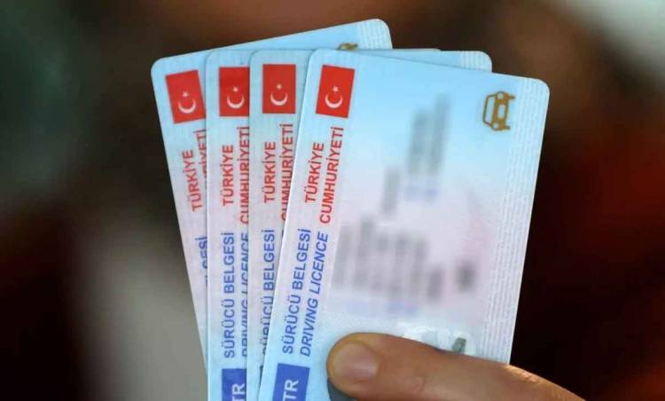 Eski Ve Yeni Ehliyet Sahipleri İçin Uyarı! Son Tarih Belli Oldu.