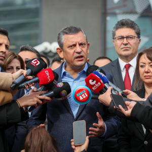 MİLLET ERDOĞAN’A RAKİPLERİNİ HAPSE ATSIN DİYE YETKİ VERMEDİ” CUMHURİYET HALK PARTİSİ GENEL BAŞKANI ÖZGÜR ÖZEL: