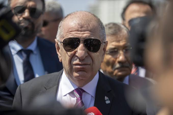 ÜMİT ÖZDAĞ’I PROTESTO EDENLER IŞİD KAÇAKÇISI ÇIKTI