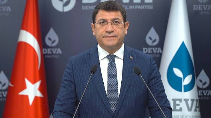 DEVA PARTİSİ SÖZCÜSÜ ŞAHİN: “SAYIN ERDOĞAN TEKRAR ADAY OLMAK İSTİYORSA SANDIĞI 6 NİSAN’DAN ÖNCE GETİRMELİ”