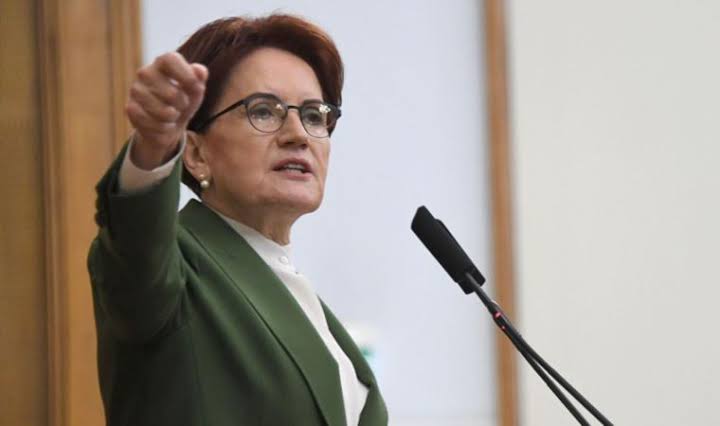 İYİ Parti Genel Başkanı Meral Akşener, başörtüsü için Anayasa teklifine ilişkin “Hodri meydan” dedi.
