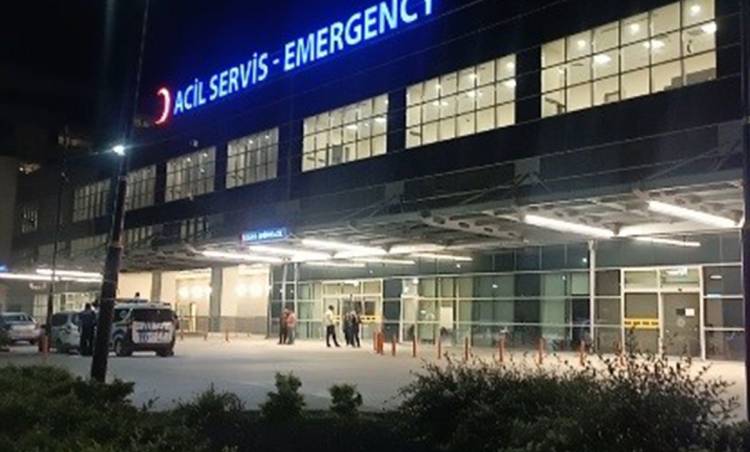 Kız Arkadaşını Eve Kabul Etmeyen Annesini Darp Ederek Hastanelik Etti.