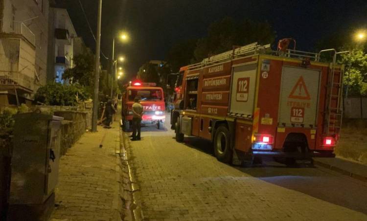 Mal Paylaşımına Sinirlenen Kadın Oturduğu Evi Ateşe Verdi.
