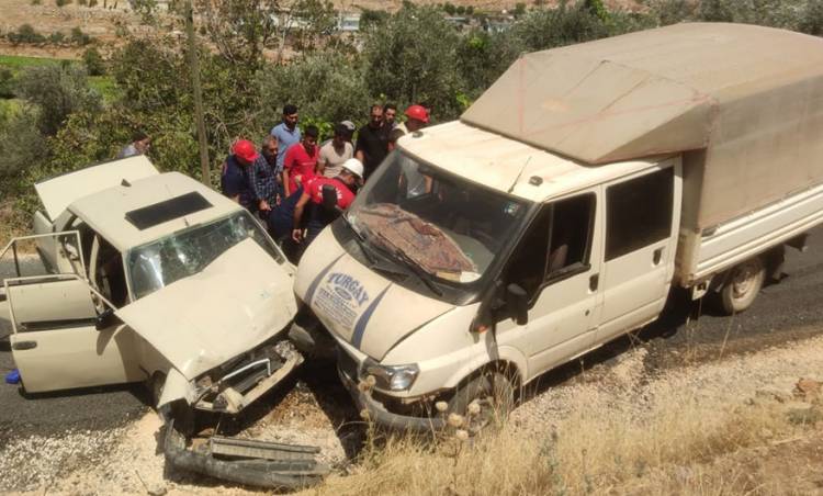 Mardin’de İki Araç Çarpıştı: 2’si Ağır, 5 Yaralı