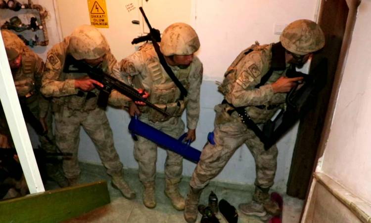 Mersin’de Terör Örgütü’ne Operasyon! 2 Kişi Tutuklandı.