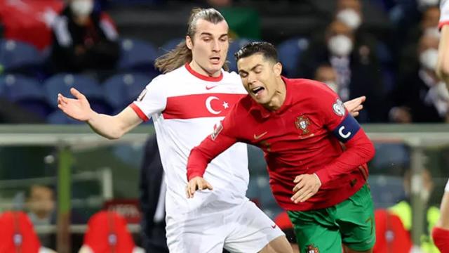 Manchester United’dan ayrılan Ronaldo’ya ilk resmi teklif! Dünyanın en zengin takımı istiyor
