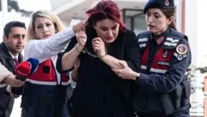ESKİ BAKANIN OLDUĞU HASTANEDE LİSTEDE